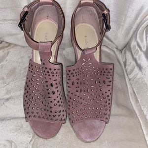 NEW W/O tags leather mauve Mark Fisher wedge heels with buckle clasp size 9M